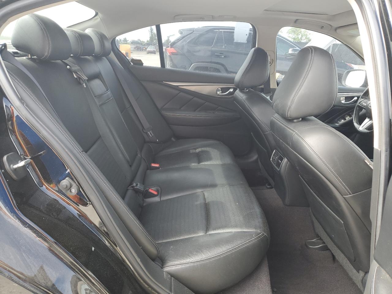 INFINITI Q50 Luxe