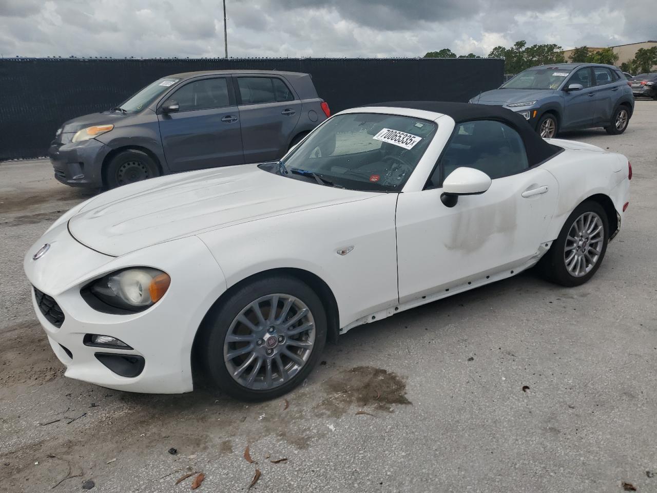 Salvage FIAT 124 Spider Image