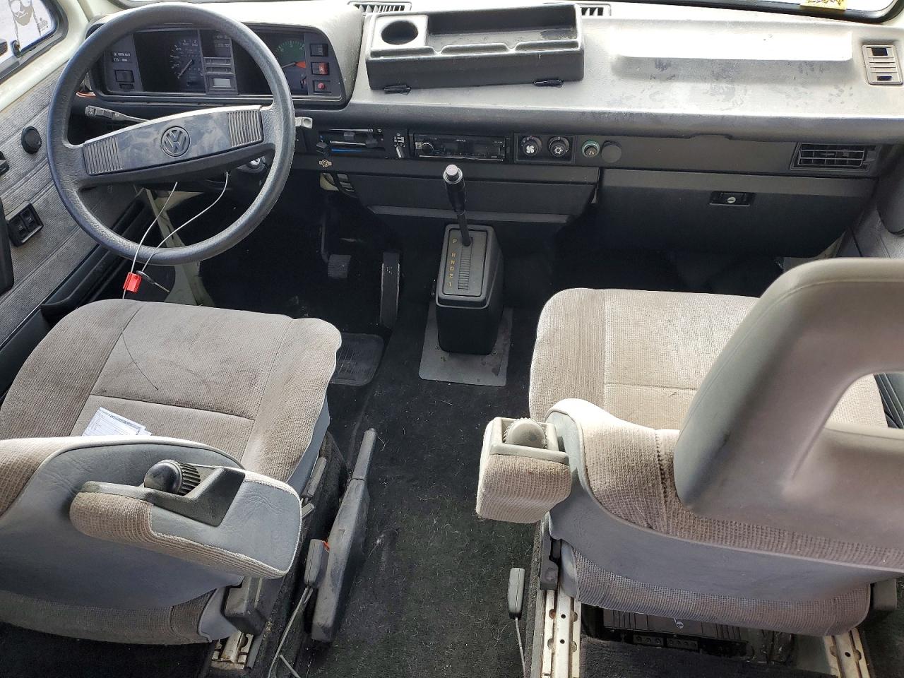 Volkswagen Minivan Bus