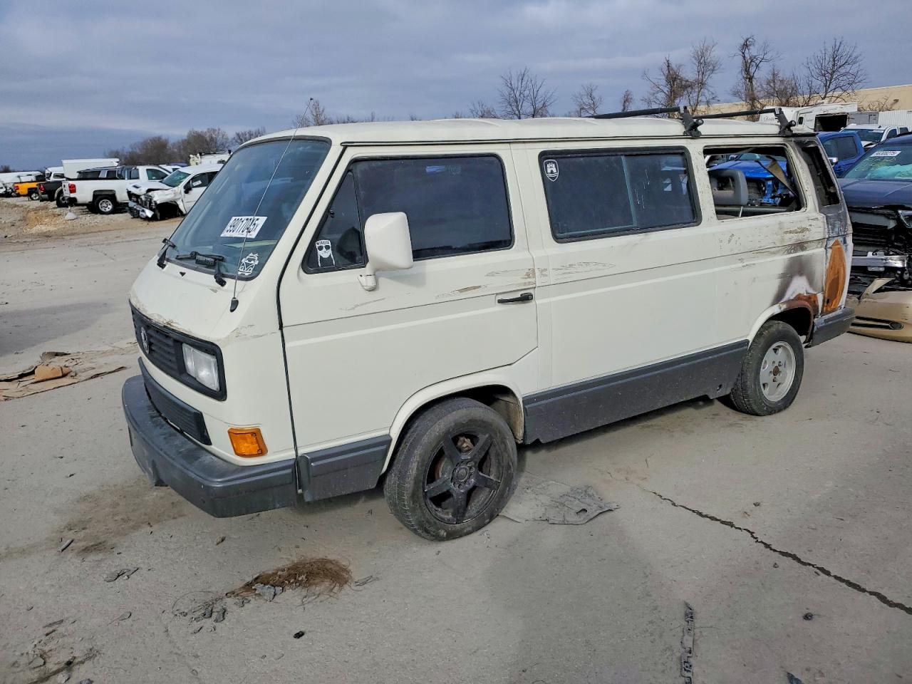 Salvage Volkswagen Minivan Image