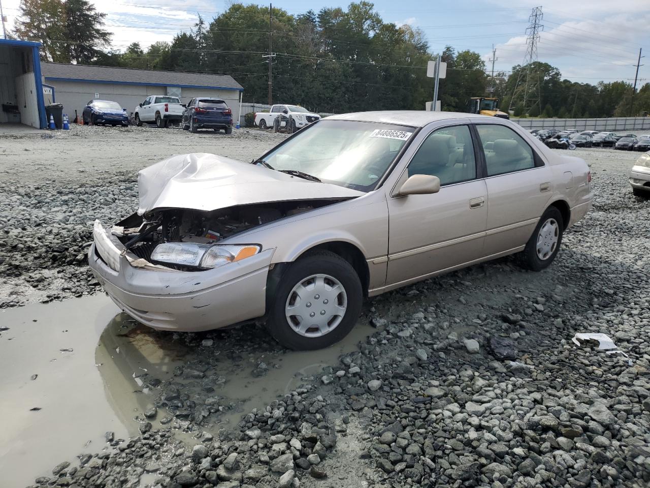 Salvage Toyota Camry Image