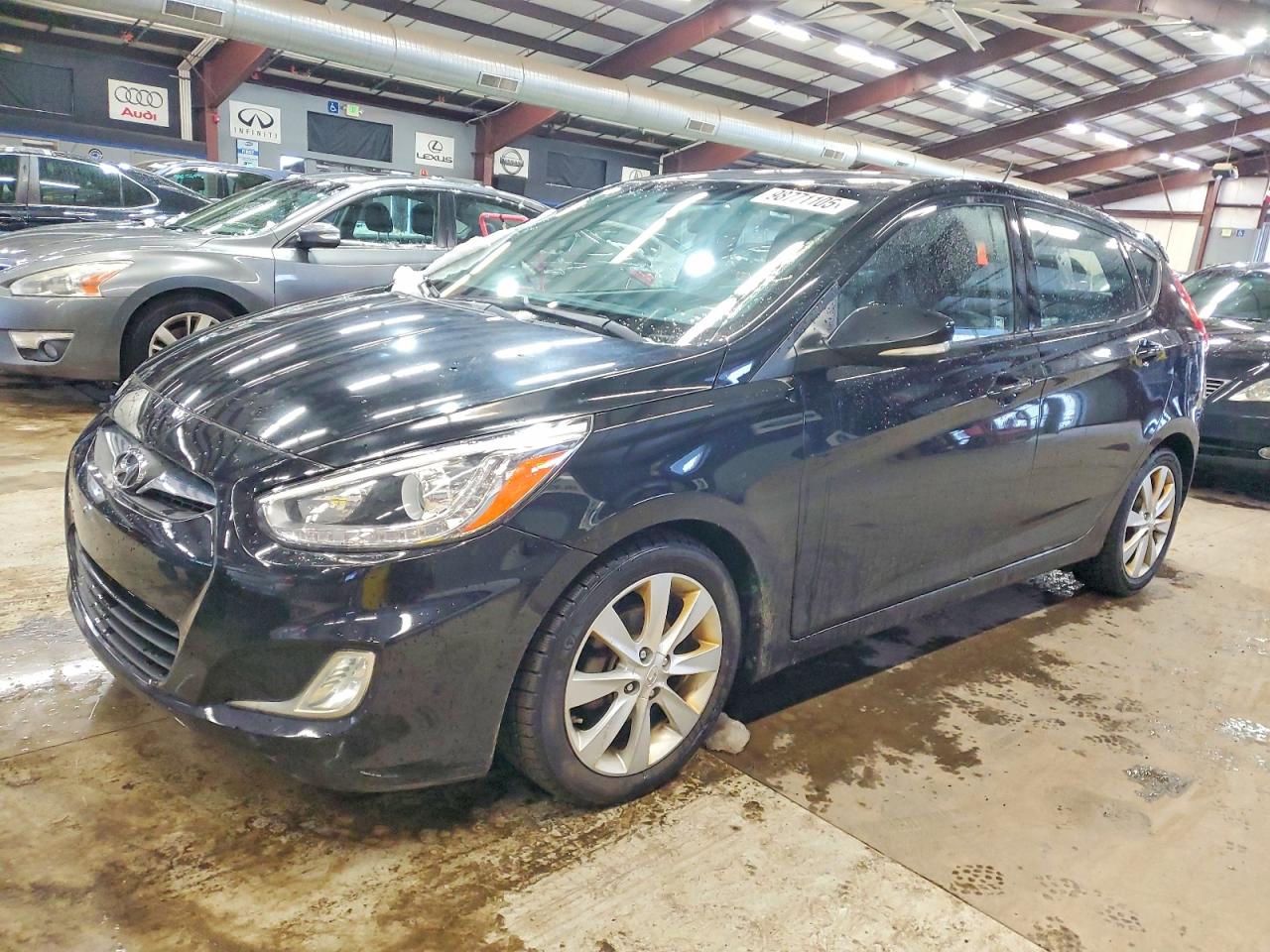 Salvage Hyundai ACCENT Image