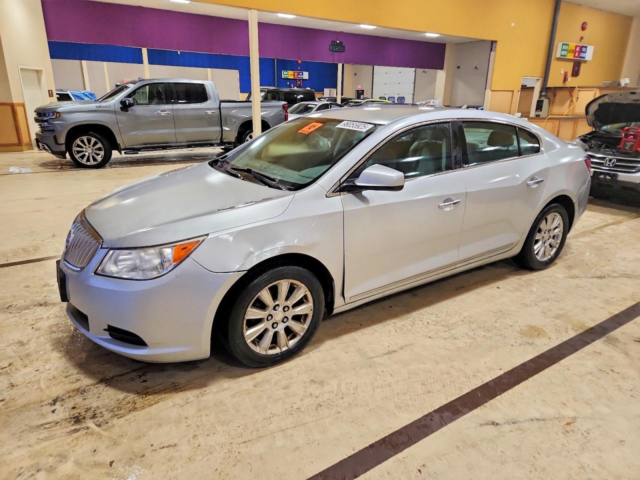 Salvage Buick LaCrosse Image