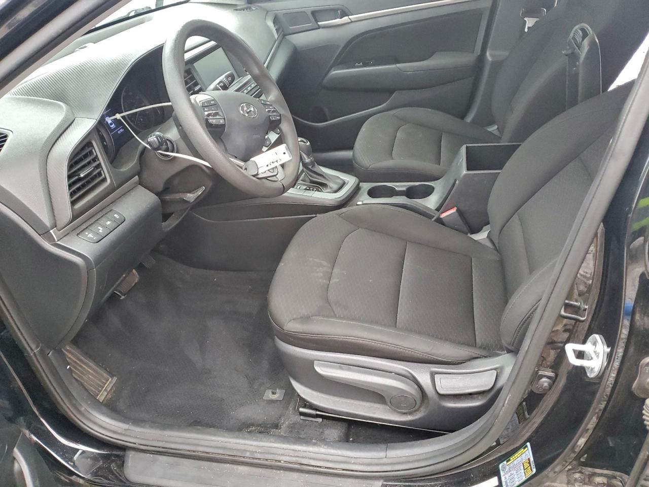 Hyundai ELANTRA Sel