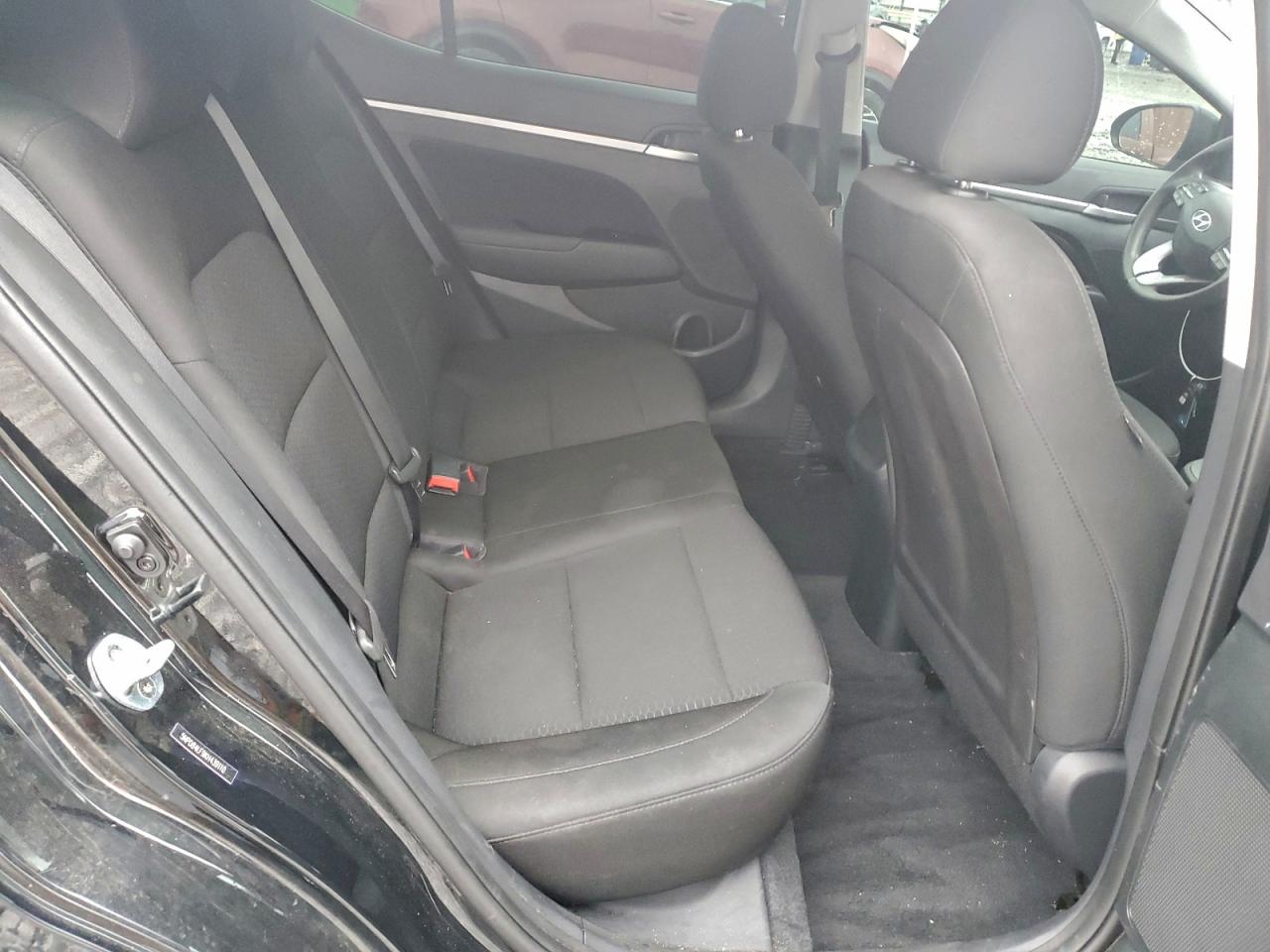 Hyundai ELANTRA Sel