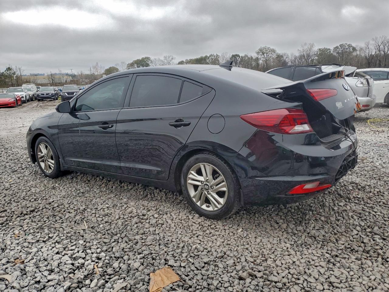 Hyundai ELANTRA Sel