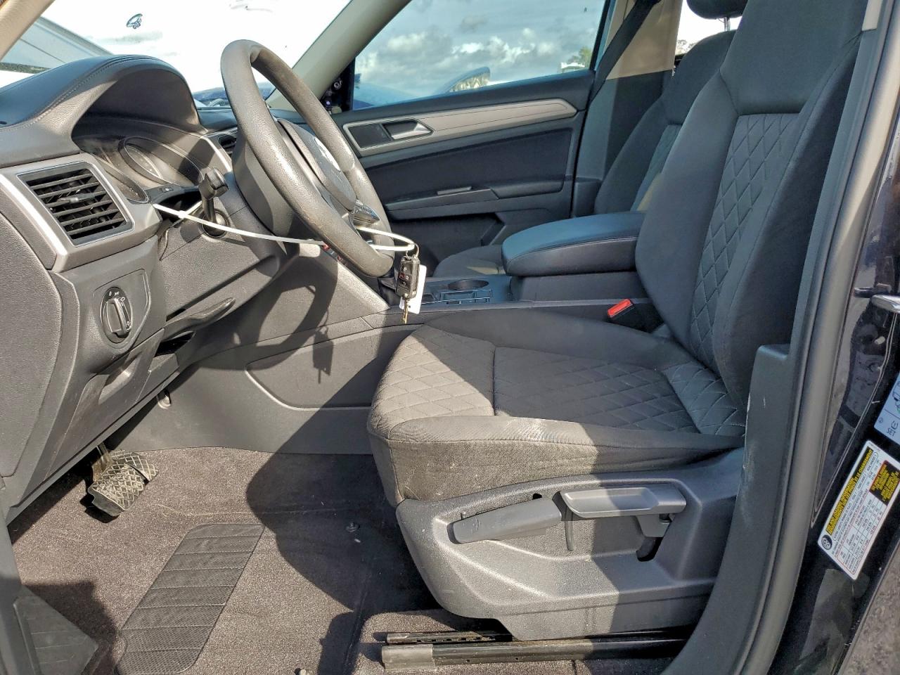 Volkswagen Atlas S