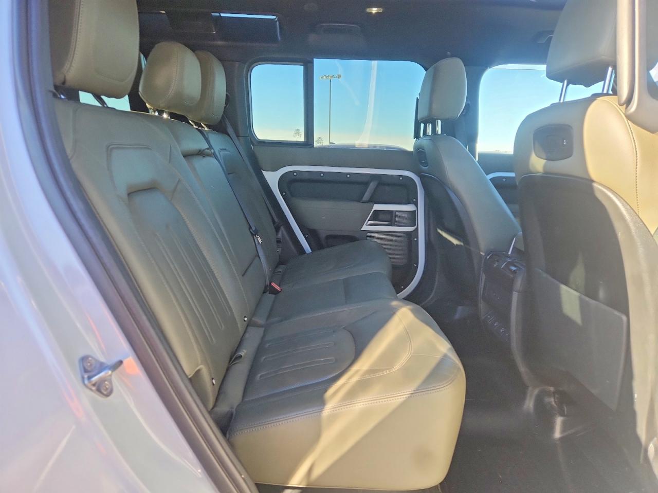 Land Rover Defender 110 Se