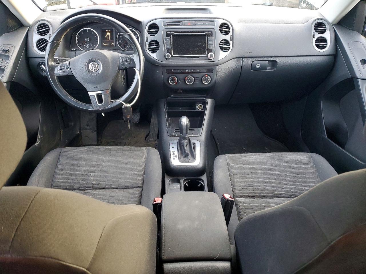 Volkswagen Tiguan S