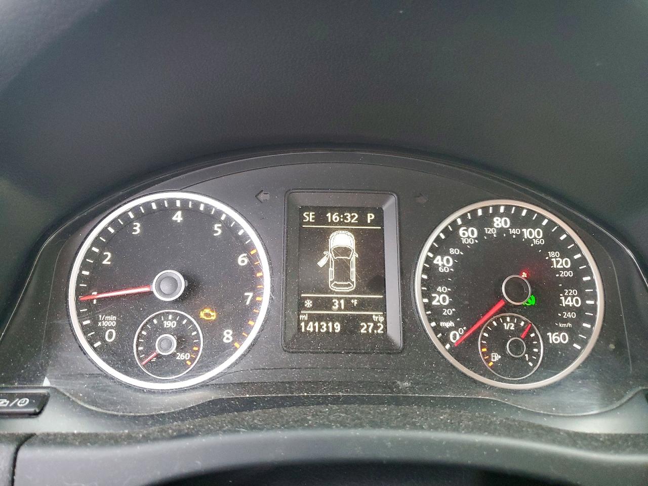 Volkswagen Tiguan S