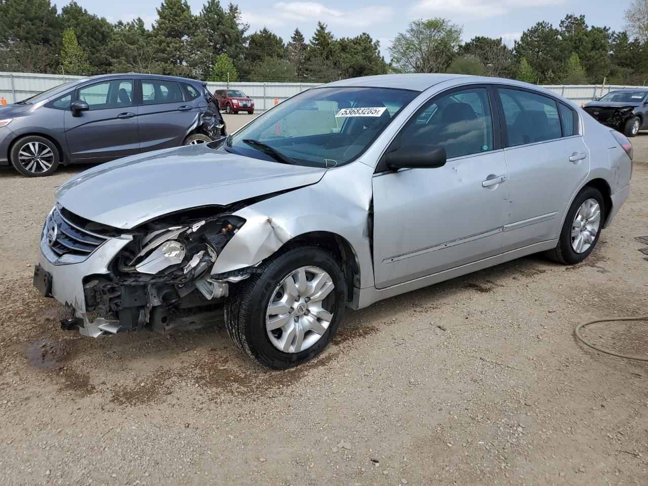 Salvage Nissan Altima Image