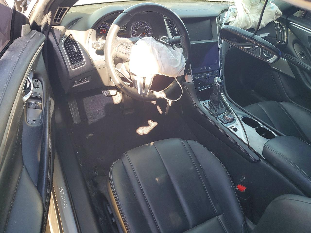INFINITI Q60 Base