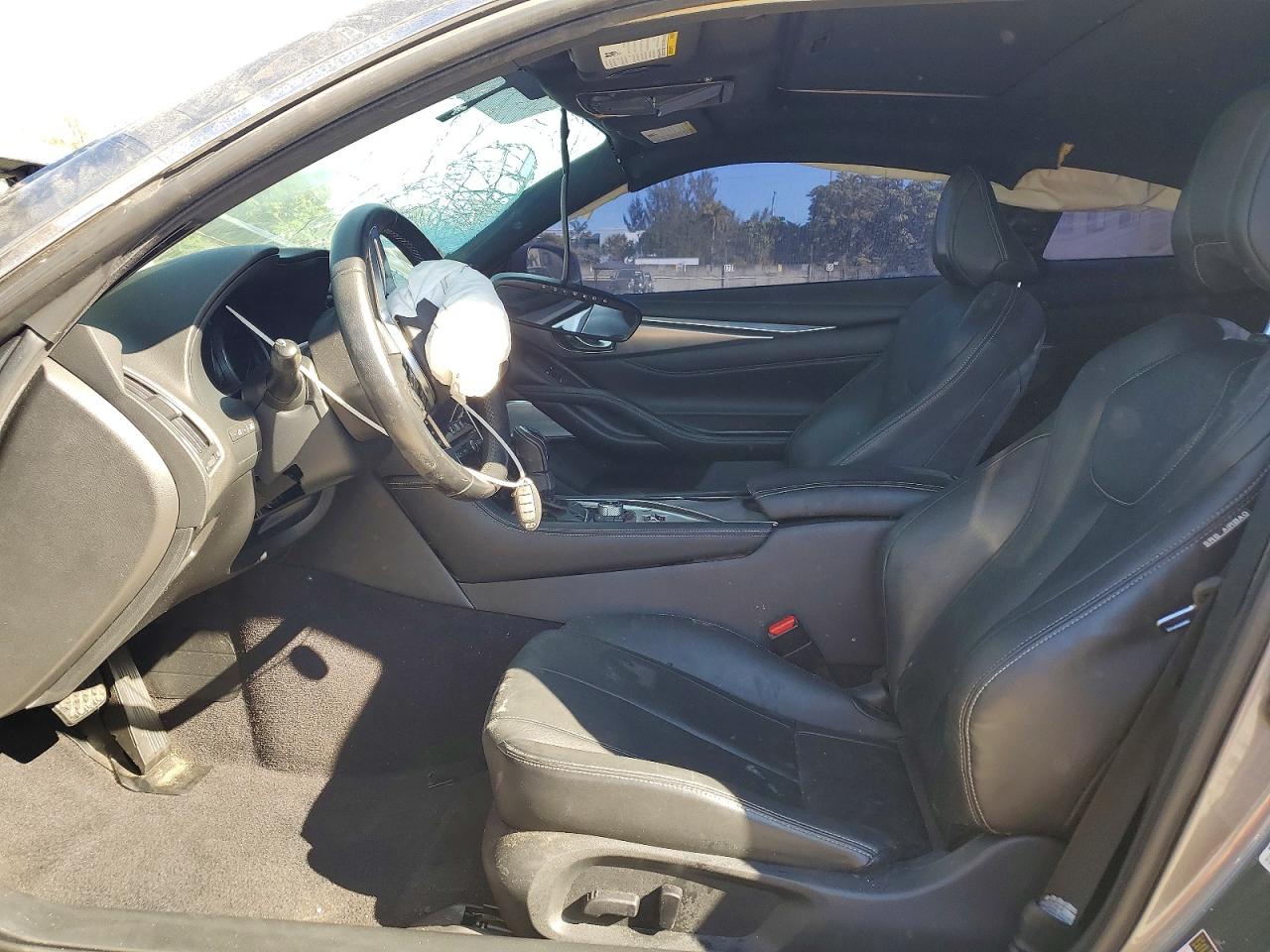 INFINITI Q60 Base