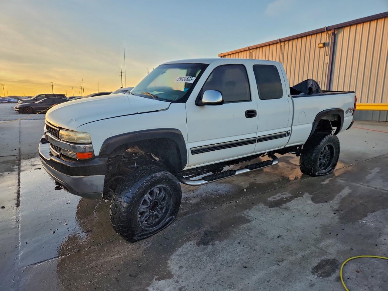 Salvage Chevrolet Silverado Image