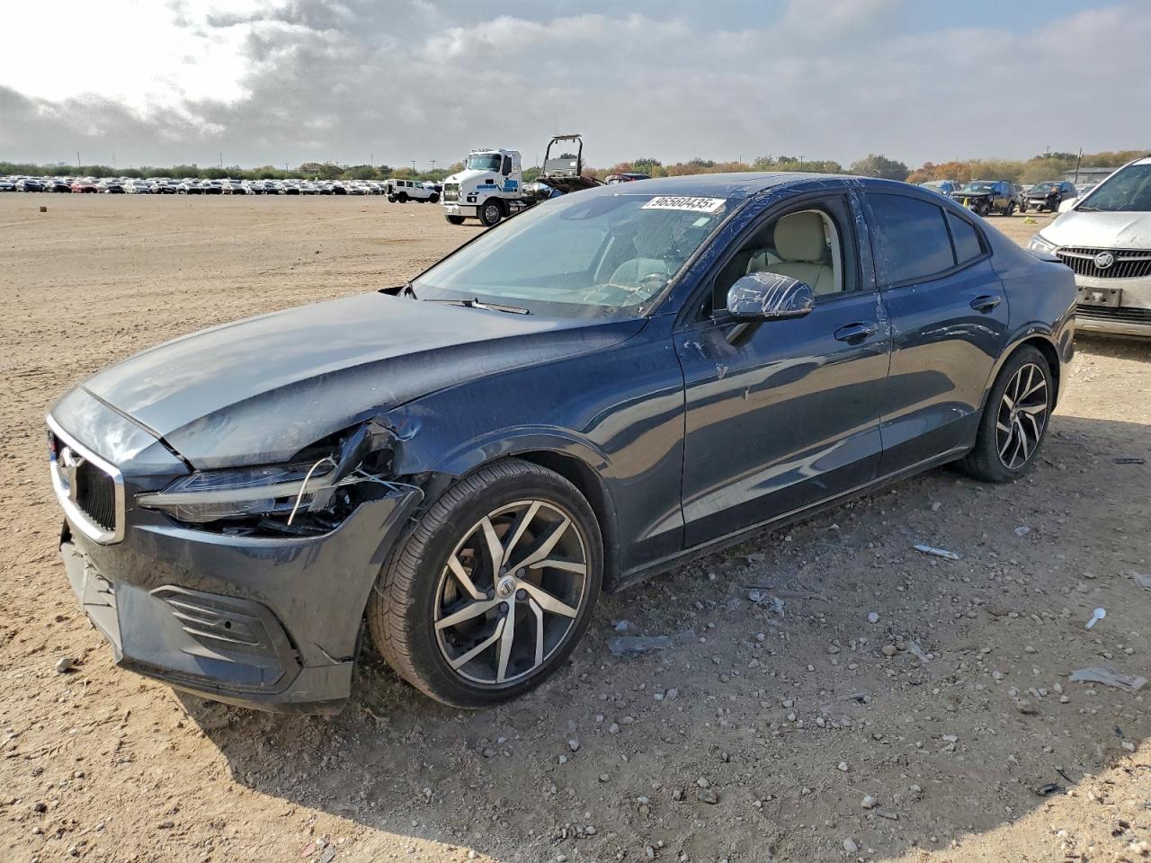 Salvage Volvo S60 Image