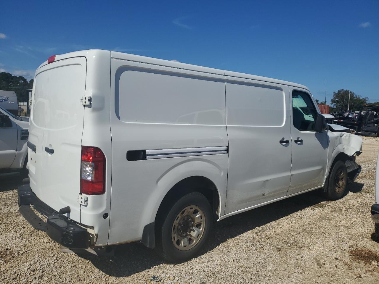 Nissan Nv 2500 S