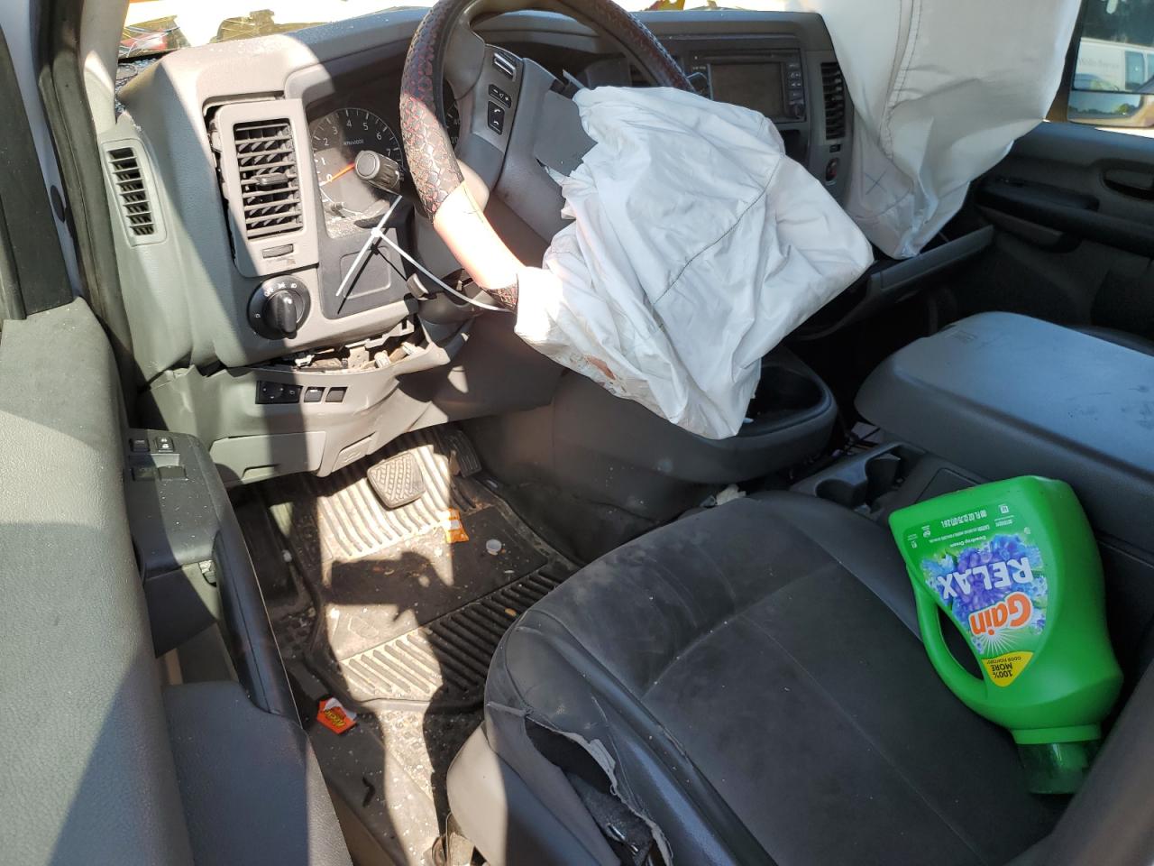 Nissan Nv 2500 S