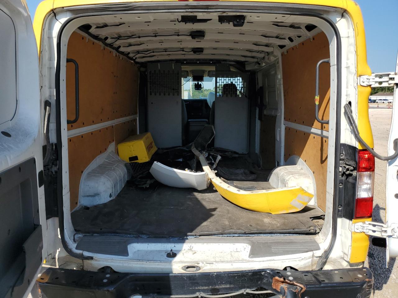 Nissan Nv 2500 S