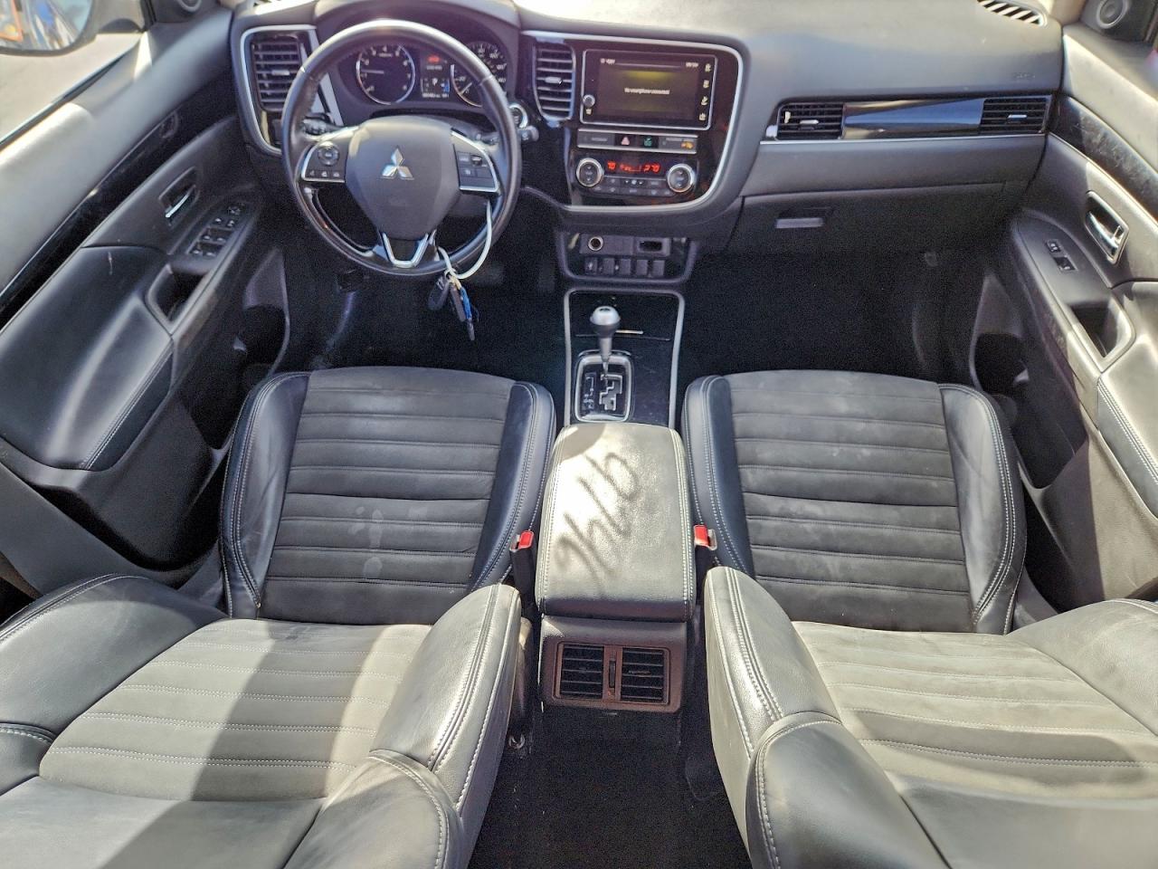 Mitsubishi Outlander Se