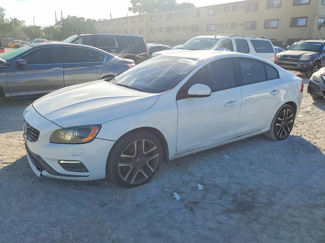 Salvage Volvo S60 Image