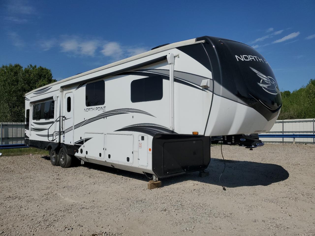 Salvage Jayco North Poin Image