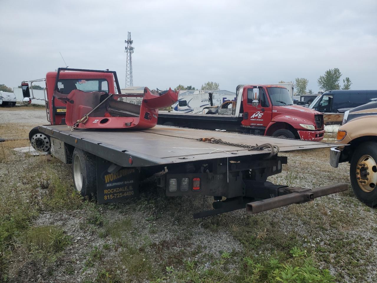 Peterbilt 337
