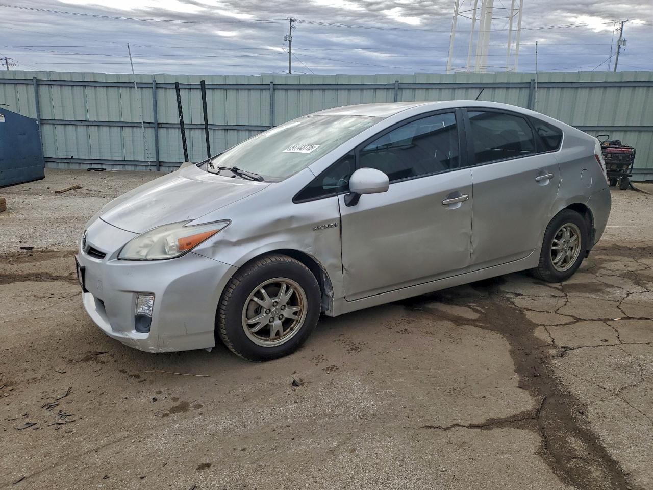 Salvage Toyota Prius Image