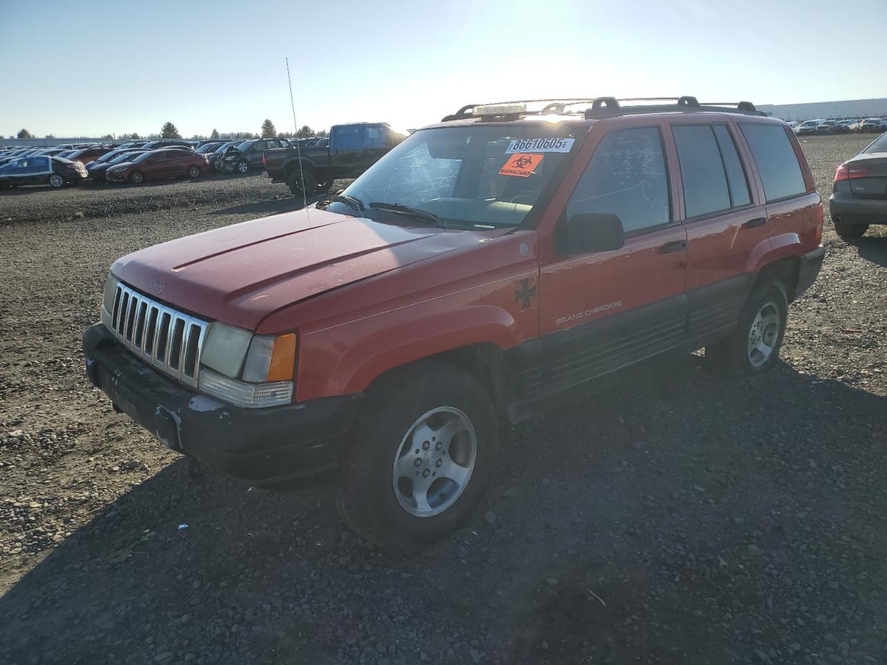 Salvage Jeep Grand Cherokee Image