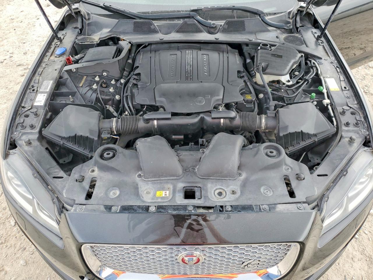 Jaguar XJ Portfolio