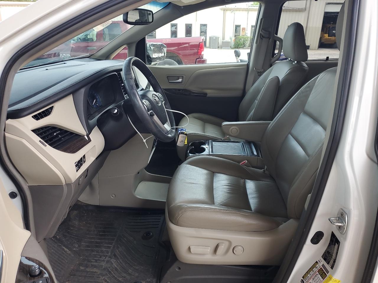 Toyota Sienna Xle