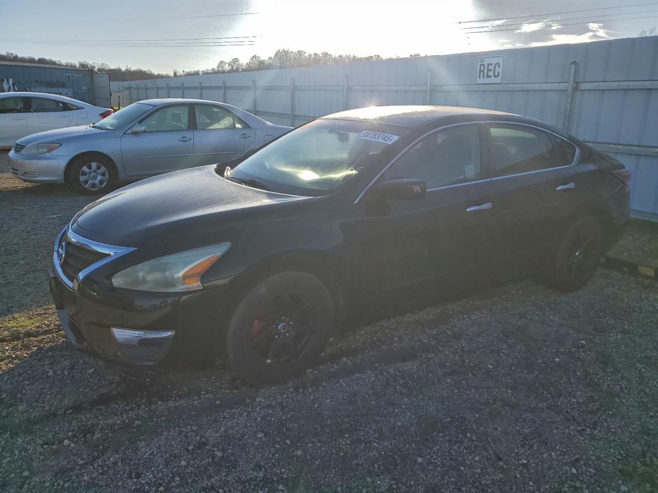 Salvage Nissan Altima Image