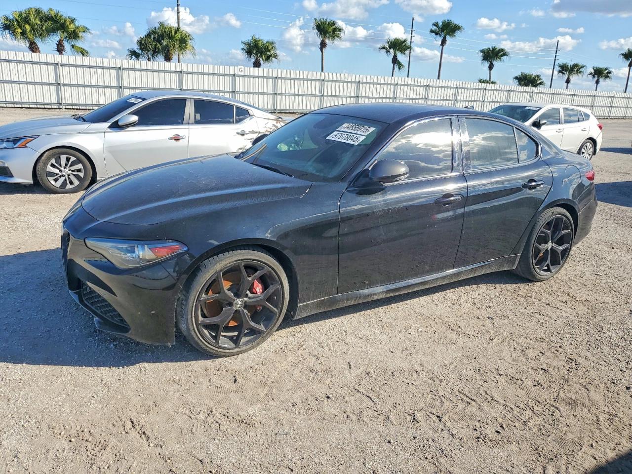 Salvage Alfa Romeo Giulia Image