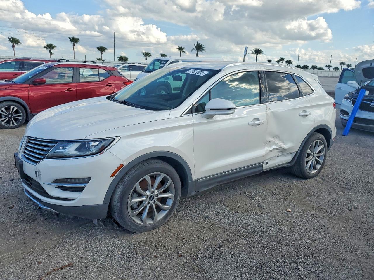 Salvage Lincoln MKZ Image