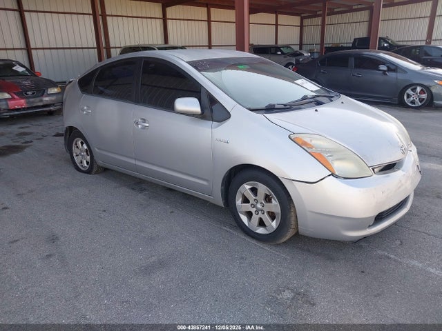 Salvage Toyota Prius Image
