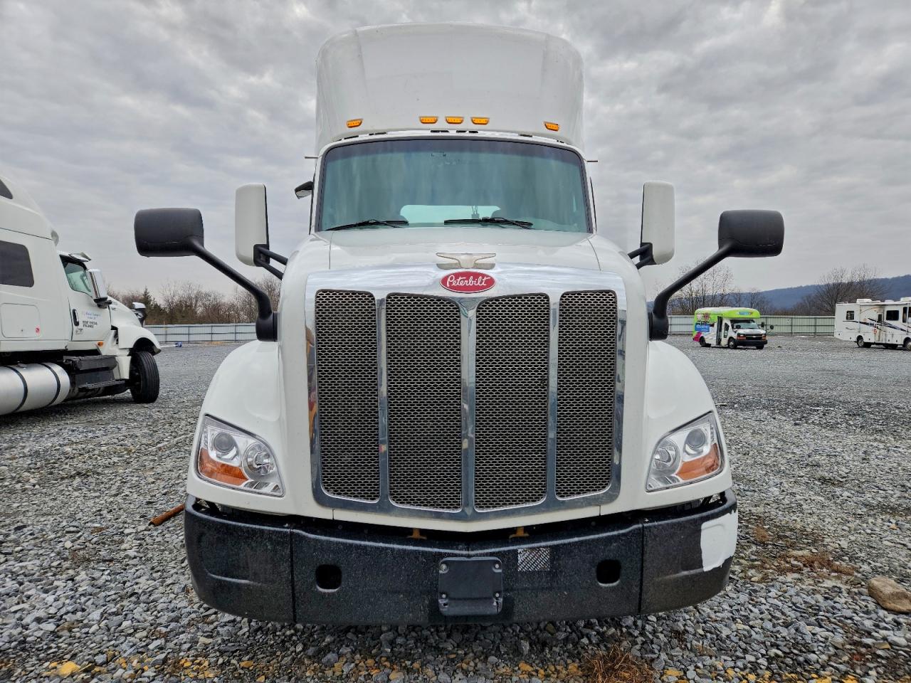 Peterbilt 579