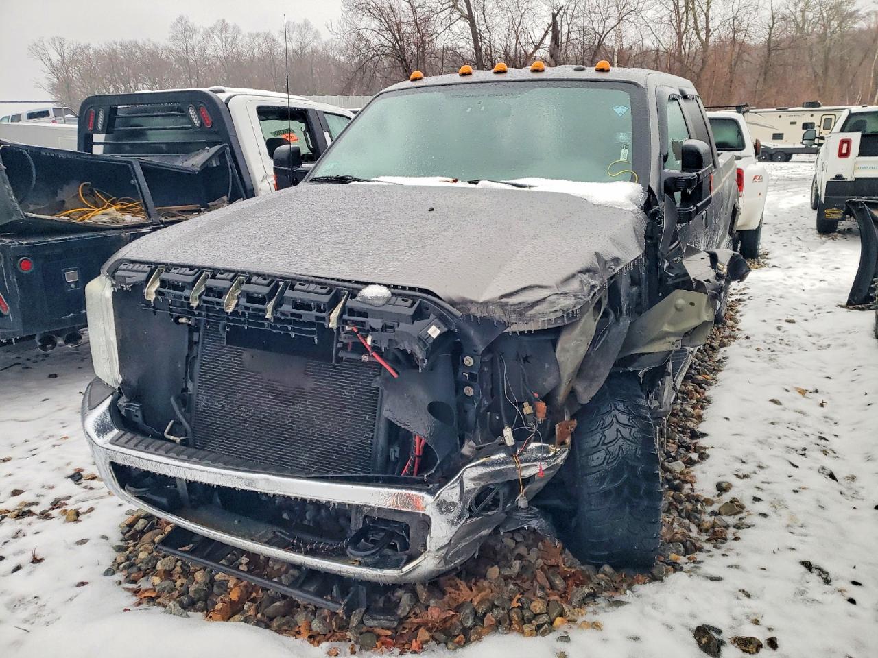 Salvage Ford F-350 Image
