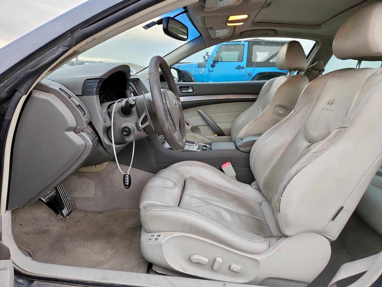 INFINITI G37