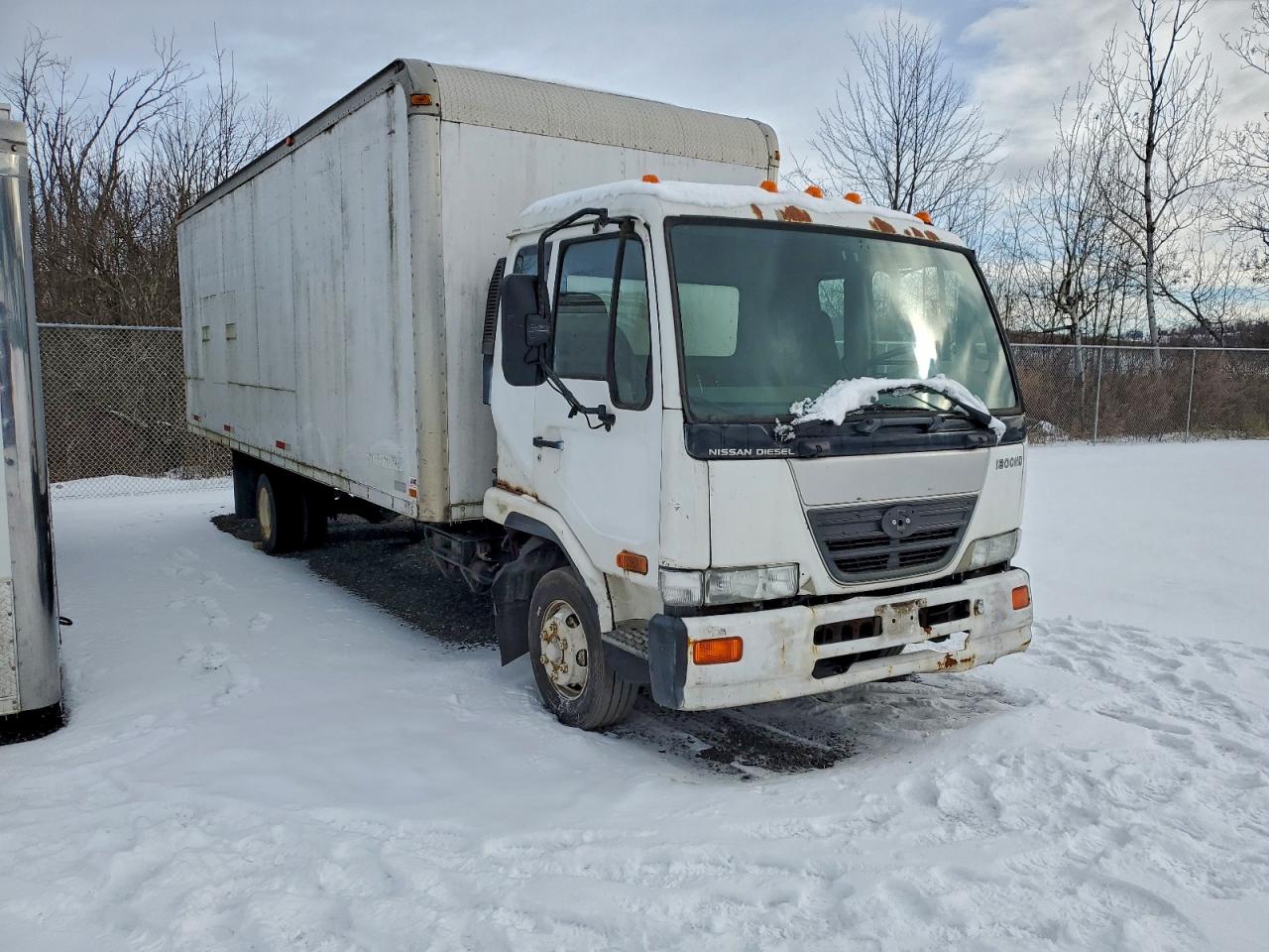 Salvage Nissan Diesel Ud1800 Hd Image