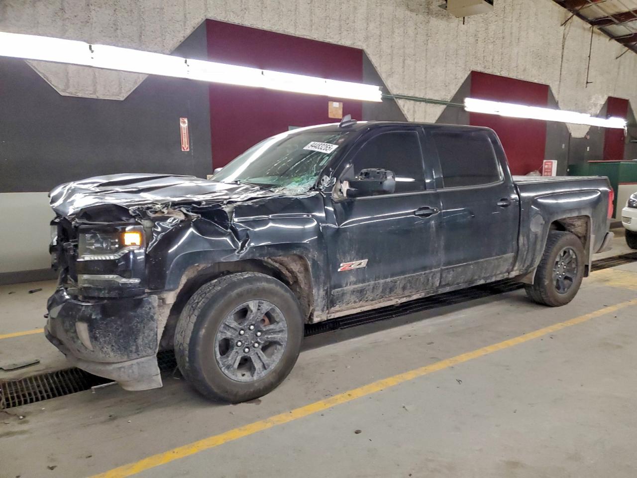 Salvage Chevrolet Silverado Image
