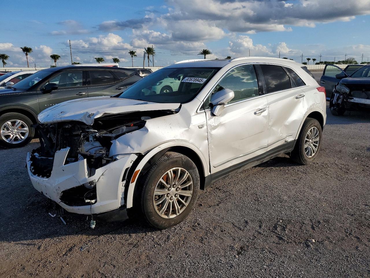 Salvage Cadillac XT5 Image