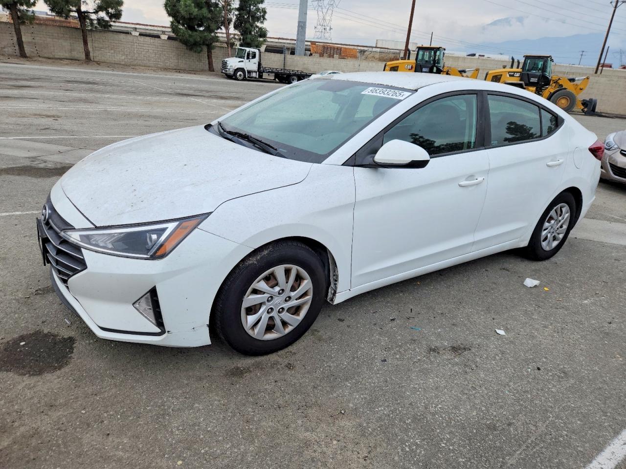 Salvage Hyundai ELANTRA Image