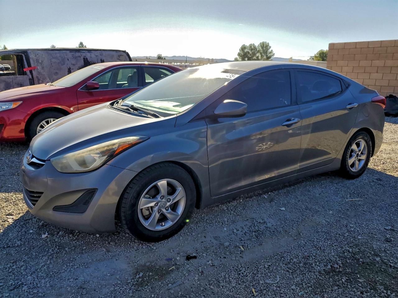 Salvage Hyundai ELANTRA Image