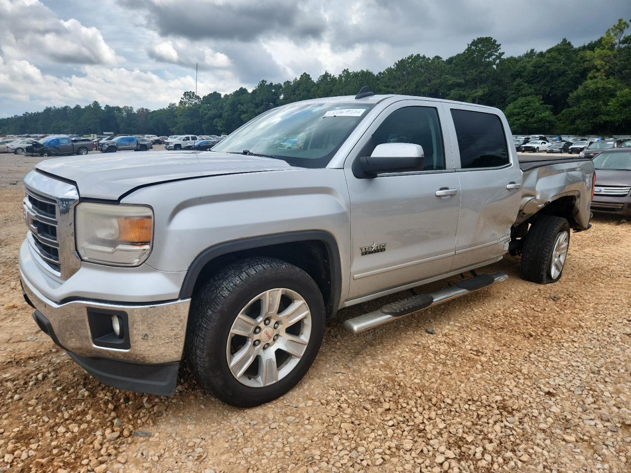 Salvage GMC Sierra Image