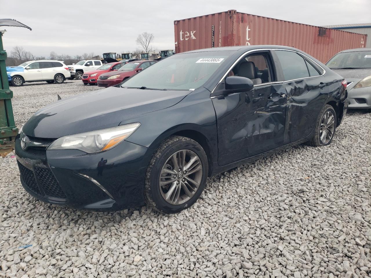 Salvage Toyota Camry Image