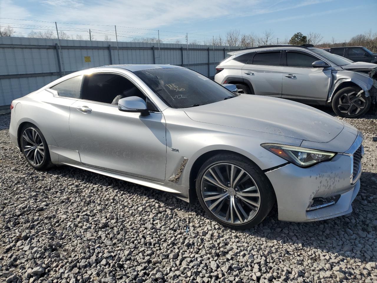 INFINITI Q60 Premium