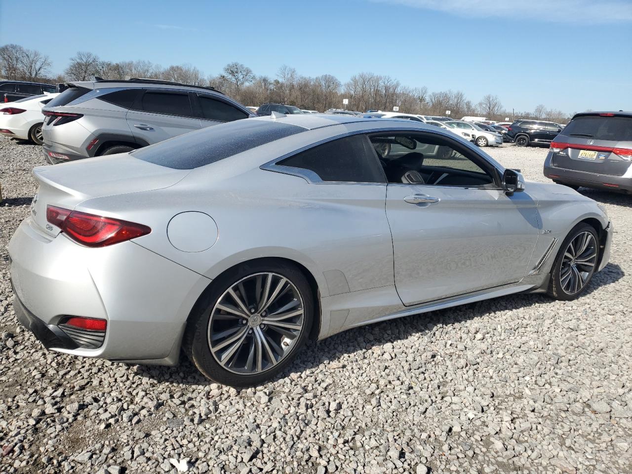 INFINITI Q60 Premium