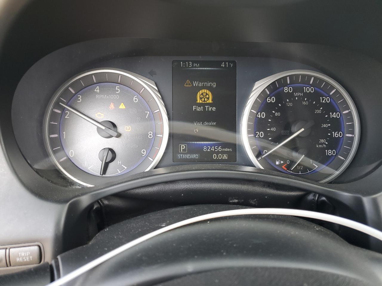INFINITI Q60 Premium