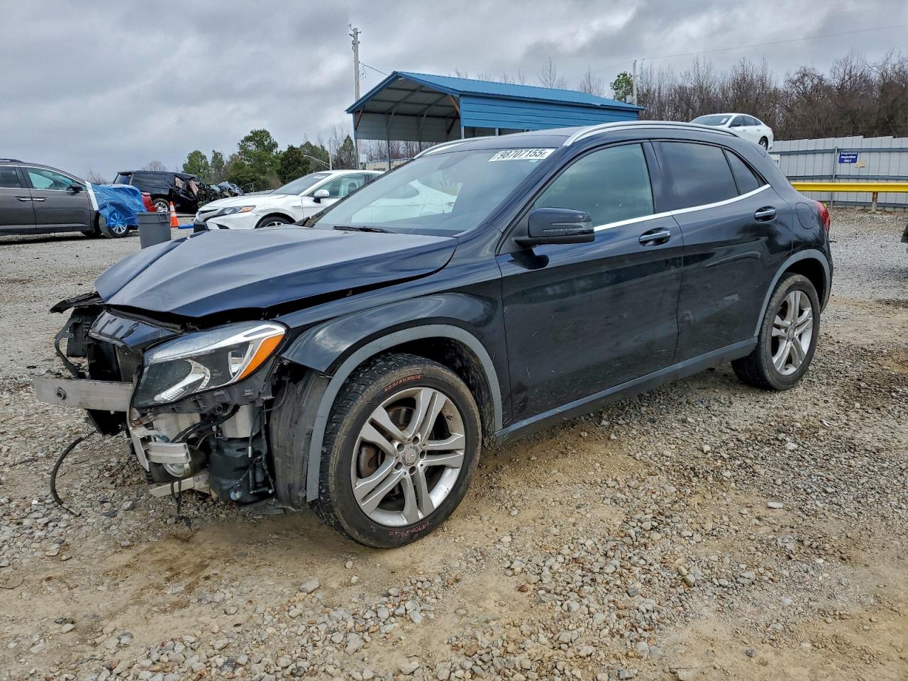 Salvage Mercedes-Benz GLA Image