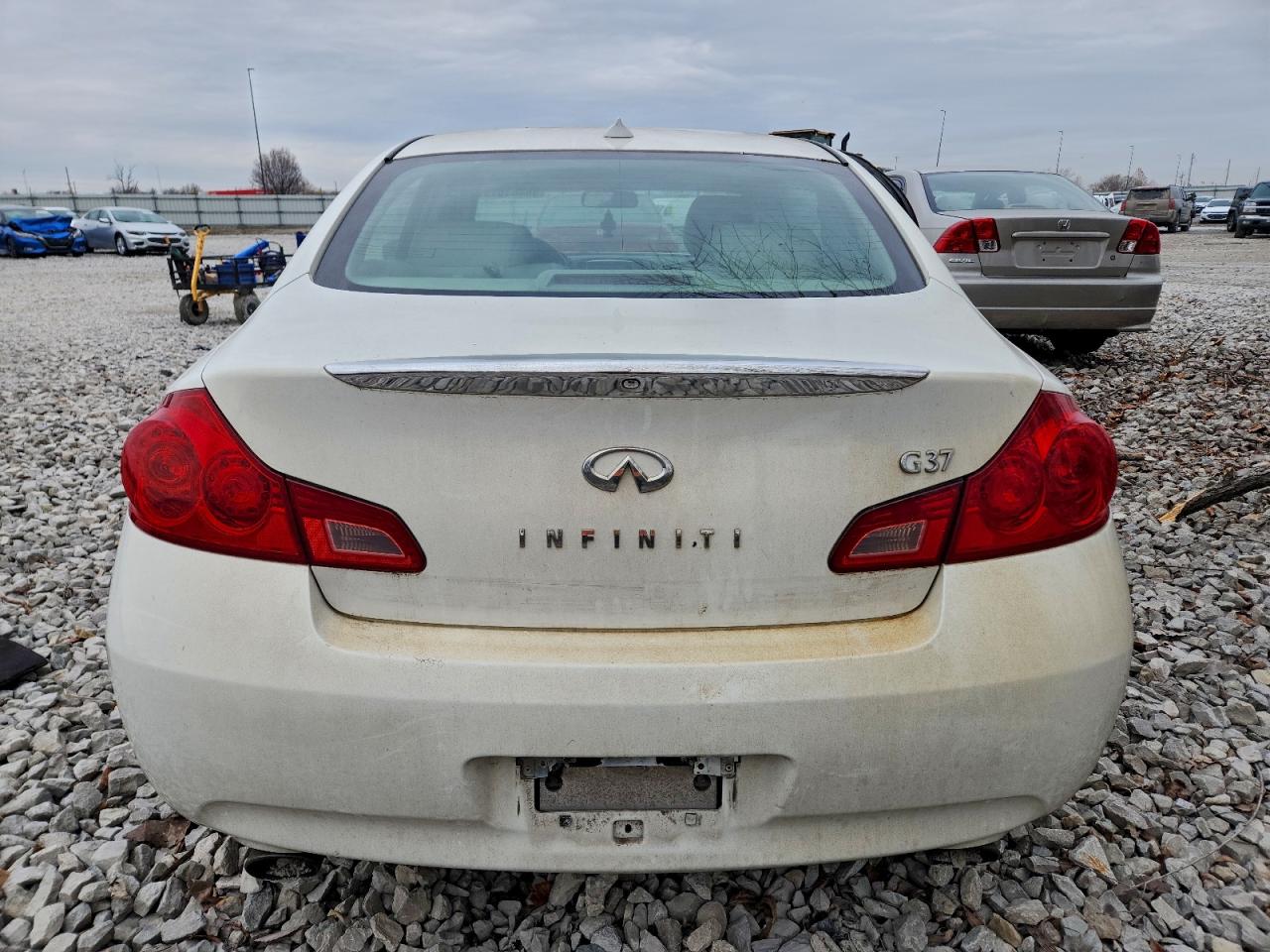 INFINITI G37