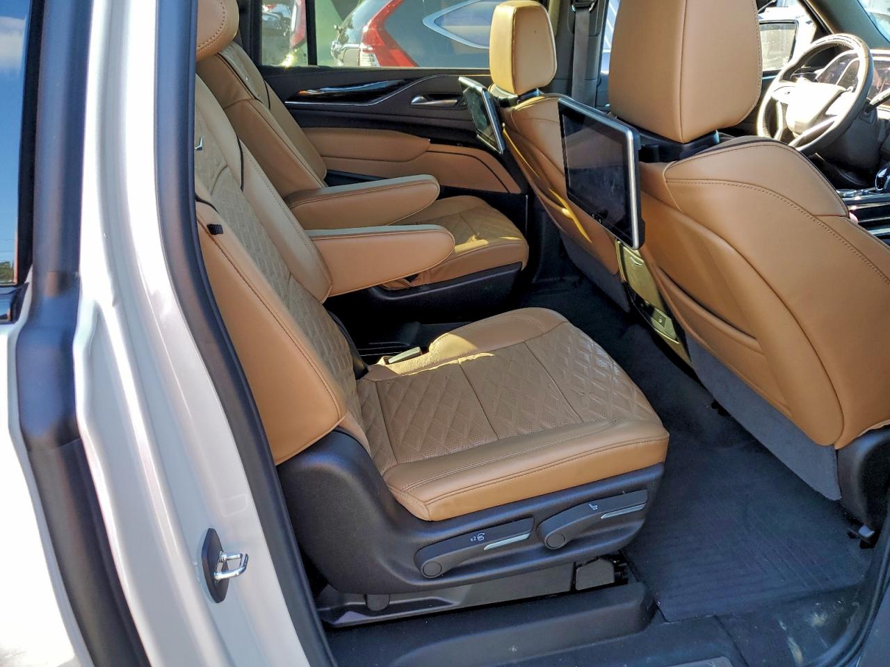 Cadillac Escalade Esv Sport